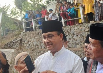 Bacalon Presiden Anies Rasyid Baswedan Ziarah ke Makam Pahlawan Nasional KH Ahmad Sanusi di Sukabumi
