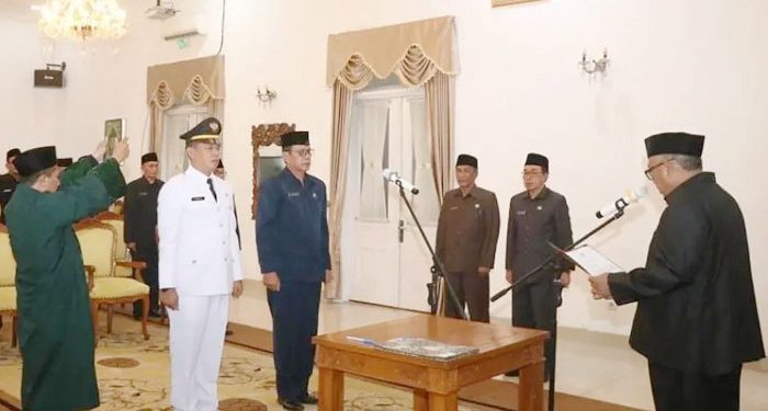 Bupati Sukabumi Lantik Belasan Pejabat Baru, Marwan Hamami: Jalankan Amanat Ini Sebaik Mungkin