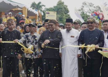 Bupati Sukabumi Resmikan Penghubung Jalan Cikakak dan Sukamaju