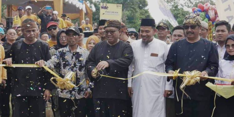 Bupati Sukabumi Resmikan Penghubung Jalan Cikakak dan Sukamaju