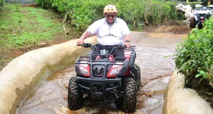Bupati Sukabumi Jajal Wahana Wisata Goalpara Tea Park di Sukaraja