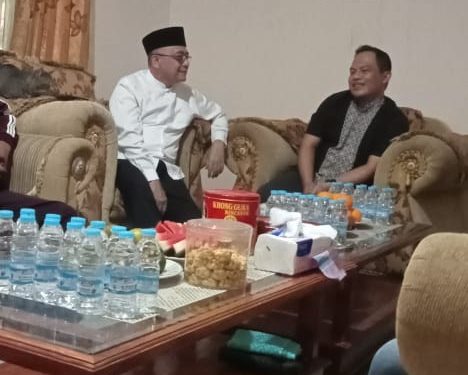 Diam diam Iyos Bertemu Faank Vokalis Wali Band, Pertanda Duet di Pilkada 2024?