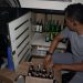 Puluhan botol miras berbagai jenis ditemukan polisi saat melakukan razia di salah satu THM di Kecamatan Cikole, Kota Sukabumi, pada Kamis, (12/9/2024) malam. Foto: Humas Polres Sukabumi Kota.