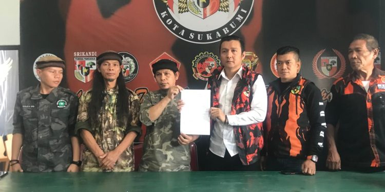 Kedua Ormas MPC PP Kota Sukabumi dengan DPD Garis Sukabumi Raya bersepakat damai, pada Kamis (19/9/2024). Foto: Iatimewa.