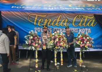 Kapolres Sukabumi Kota, AKBP Rita Suwadi, saat melaunching Tenda Cita yang berlokasi di Jalan Veteran II, Kecamatan Cikole, tepatnya di kawasan Gedung Juang 45, pada Jumat (22/11/2024).