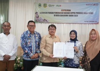 Pemkot Sukabumi salurkan bantuan CPPD untuk warga terdampak bencana alam yang digelar di ruang pertemuan Kelurahan Limusnunggal, pada Jumat (13/12/2024).
