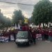 Ratusan mahasiswa dari berbagai organisasi saat menuju ke Balai Kota dan DPRD Kota Sukabumi untuk melakukan aksi unjuk rasa, pada Jumat (21/2/2025). Foto: Nuria Ariawan/katasukabumi
