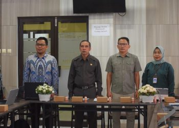 Pj Sekda Kota Sukabumi, M. Hasan Asari, menghadiri sosialisasi Aplikasi SiPantas yang digelar di Ruang Utama Pertemuan Bappeda, pada Selasa (4/2/2025).