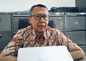 Kabid Tata Ruang DPUTR Kota Sukabumi, Yuli Noviawan, saat diwawancarai awak media. Foto: Istimewa.