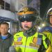 Kapolres Sukabumi Kota, AKBP Rita Suwadi (tengah), saat diwawancarai awak media usai meninjau TKP bentrok geng motor di Jalan Ahmad Yani, Kecamatan Cikole, pada Minggu (16/2/2025). Foto: Istimewa.