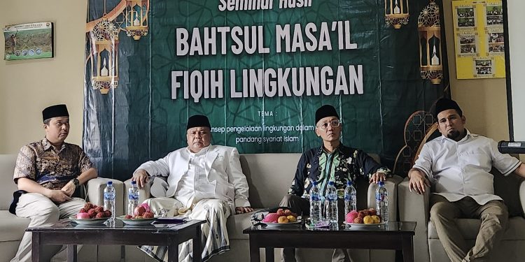 Anggota DPRD Provinsi Jawa Barat Fraksi PKB, Hasim Adnan, menghadiri Seminar Fiqih Lingkungan yang digelar PC LBM NU Kabupaten Sukabumi, pada Sabtu (15/2/2025) kemarin. Foto: Istimewa.