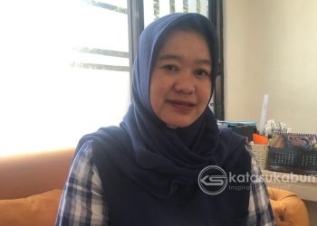 Kepala UPTD Penunjang Kesehatan Dinkes Kota Sukabumi, Ira Risnawati, saat diwawancarai. Foto: Nuria Ariawan.