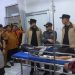 Wali Kota Sukabumi, Ayep Zaki, dan Wakil Wali Kota Sukabumi, Bobby Maulana, saat mengunjungi pasien mahasiswa yang dirawat di RSUD. R. Syamsudin, S,H, pada beberapa waktu lalu. Foto: Humas Pemkot Sukabumi.