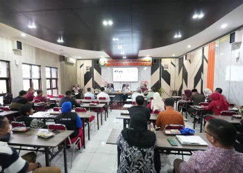 Wali Kota Sukabumi, Ayep Zaki, menghadiri kegiatan Forum Perangkat Daerah Bappeda, pada Jumat (2/5/2025). Foto: Humas Pemkot Sukabumi.
