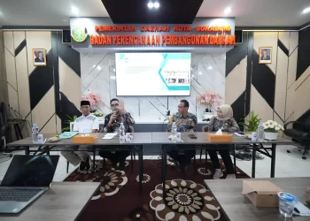 Wakil Wali Kota Sukabumi, Bobby Maulana, menghadiri Sosialisasi Surat Edaran Nomor 400.5.7/1685/Bangda tentang Pelaksanaan Aksi Konvergensi Pencegahan dan Percepatan Penurunan Stunting Tahun 2025. Foto: Humas Pemkot Sukabumi.