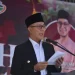Wali Kota Sukabumi, Ayep Zaki, saat memberikan sambutan sebelum pelaksanaan Salat Iduladha 1446 Hijriah yang digelar di Lapang Merdeka, pada Jumat (6/6). Foto: Humas Pemkot Sukabumi.