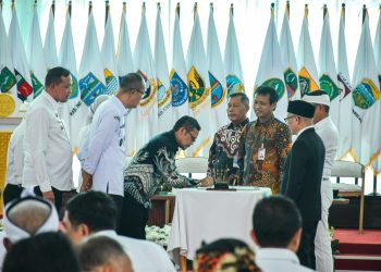 Ketua DPRD Kota Sukabumi, Wawan Juanda, menghadiri rakor penguatan sinergi pemberantasan korupsi yang digelar Pemerintah Provinsi Jawa Barat di Gedung Pakuan, Bandung, pada Rabu (4/6). Foto: Humas DPRD Kota Sukabumi.
