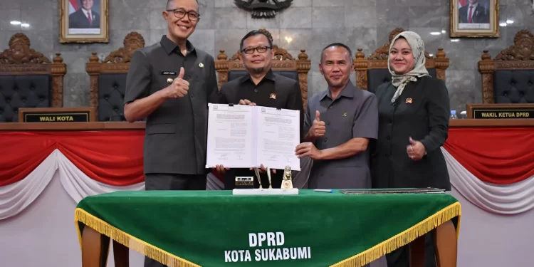 Rapat Paripurna DPRD, Wali Kota Sukabumi Paparkan Perubahan APBD dan Urgensi Raperda Permukiman Kumuh