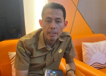 Kabid Pengendalian, Perencanaan, dan Evaluasi Pembangunan Daerah Bappeda Kota Sukabumi, Asep Supiandi, saat diwawancarai. Foto: Istimewa.