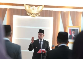 Wali Kota Sukabumi Lantik Pejabat Eselon II dan Direktur Perumda BPR, Tegaskan Pentingnya Fiskal Kuat Daerah