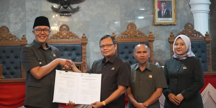 Pemkot Sukabumi Bareng DPRD Bahas RAPBD Tahun Anggaran 2026 di Rapat Paripurna