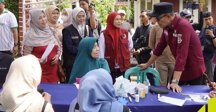 Pemkot Sukabumi Gelar Cek Kesehatan Gratis dan Berbagi Berkah di Kelurahan Subangjaya
