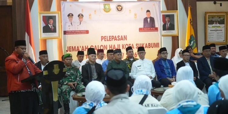 Pemkot Sukabumi Berangkatkan 18 Jemaah Haji Kloter 13 JKS ke Tanah Suci