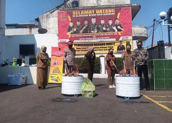 Kejari Kota Sukabumi Musnahkan Barang Bukti 85 Perkara, Lelang Aset Hasil TPPU Narkotika Hampir 1 Hektare