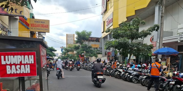 Juru Parkir Jadi Sumber PAD, Dishub Kota Sukabumi Soroti Kesejahteraan dan Penataan Setoran