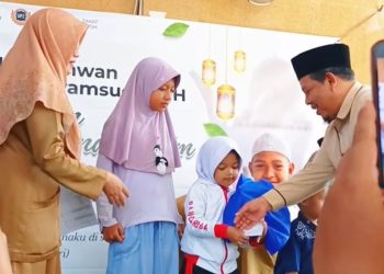 Wujud Kepedulian Sosial, DKM Al-Ikhwan RSUD R. Syamsudin SH Santuni Anak Yatim