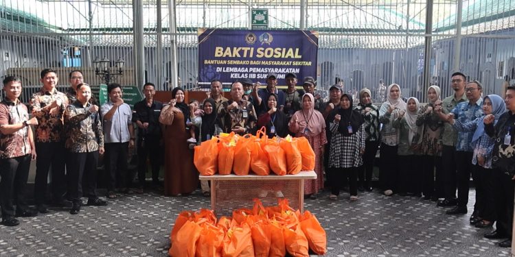 Lapas Sukabumi Salurkan 25 Paket Sembako untuk Warga dan Panti Asuhan
