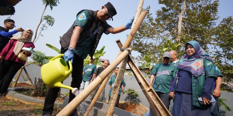 106 Tahun Melayani, RSUD R. Syamsudin SH Targetkan Tanam 1.000 Pohon untuk Masa Depan